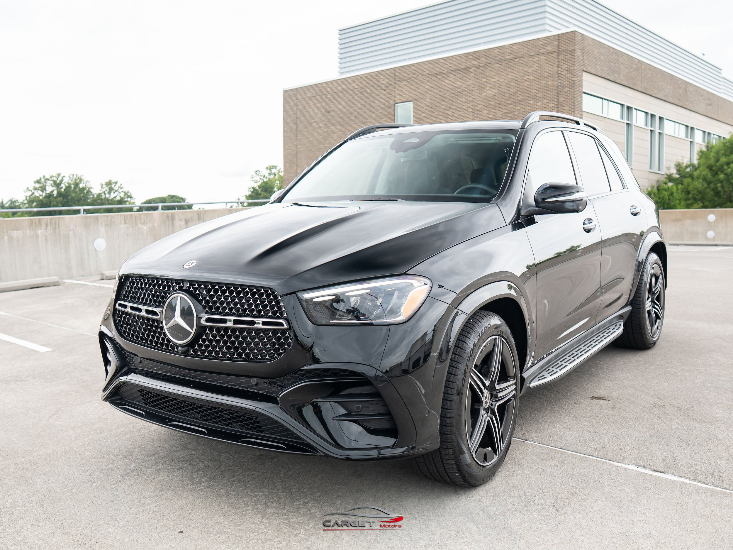 Used 2026 Mercedes-Benz GLE 350 4MATIC w/ AMG Line Exterior image 3