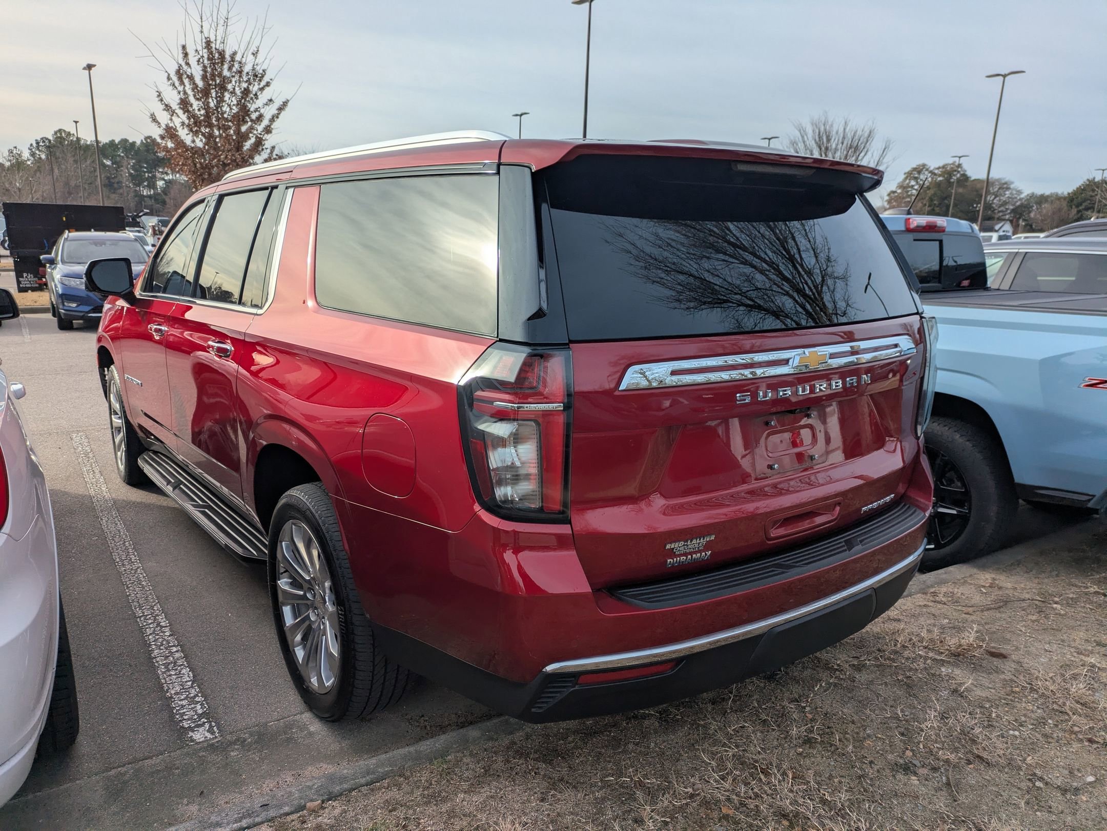 Used 2023 Chevrolet Suburban Premier w/ Premium Package 2 image 4