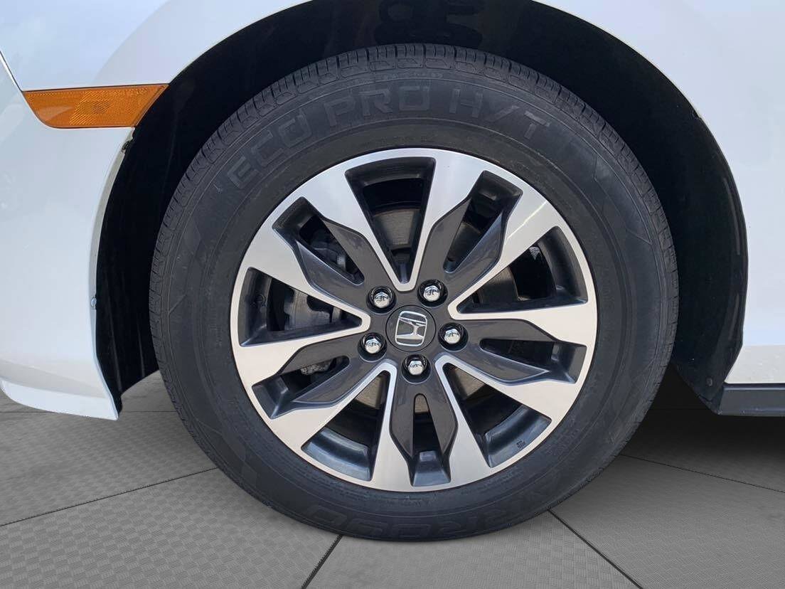 Certified 2024 Honda Odyssey EX-L image 9