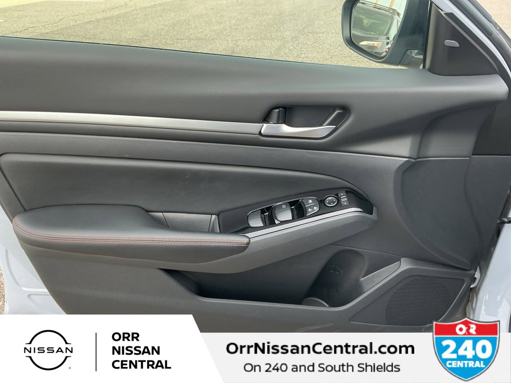 Certified 2025 Nissan Altima 2.5 SR image 16