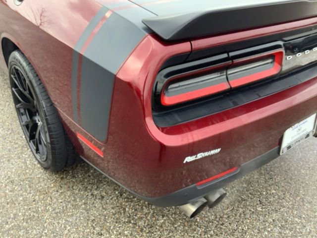 Used 2017 Dodge Challenger R/T Scat Pack w/ Leather Interior Group image 31