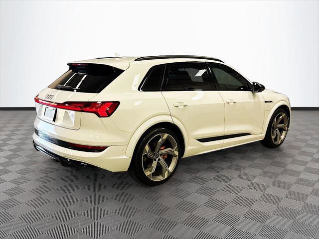 Used 2023 Audi e-tron S Prestige w/ Prestige Package AWD/4WD image 7