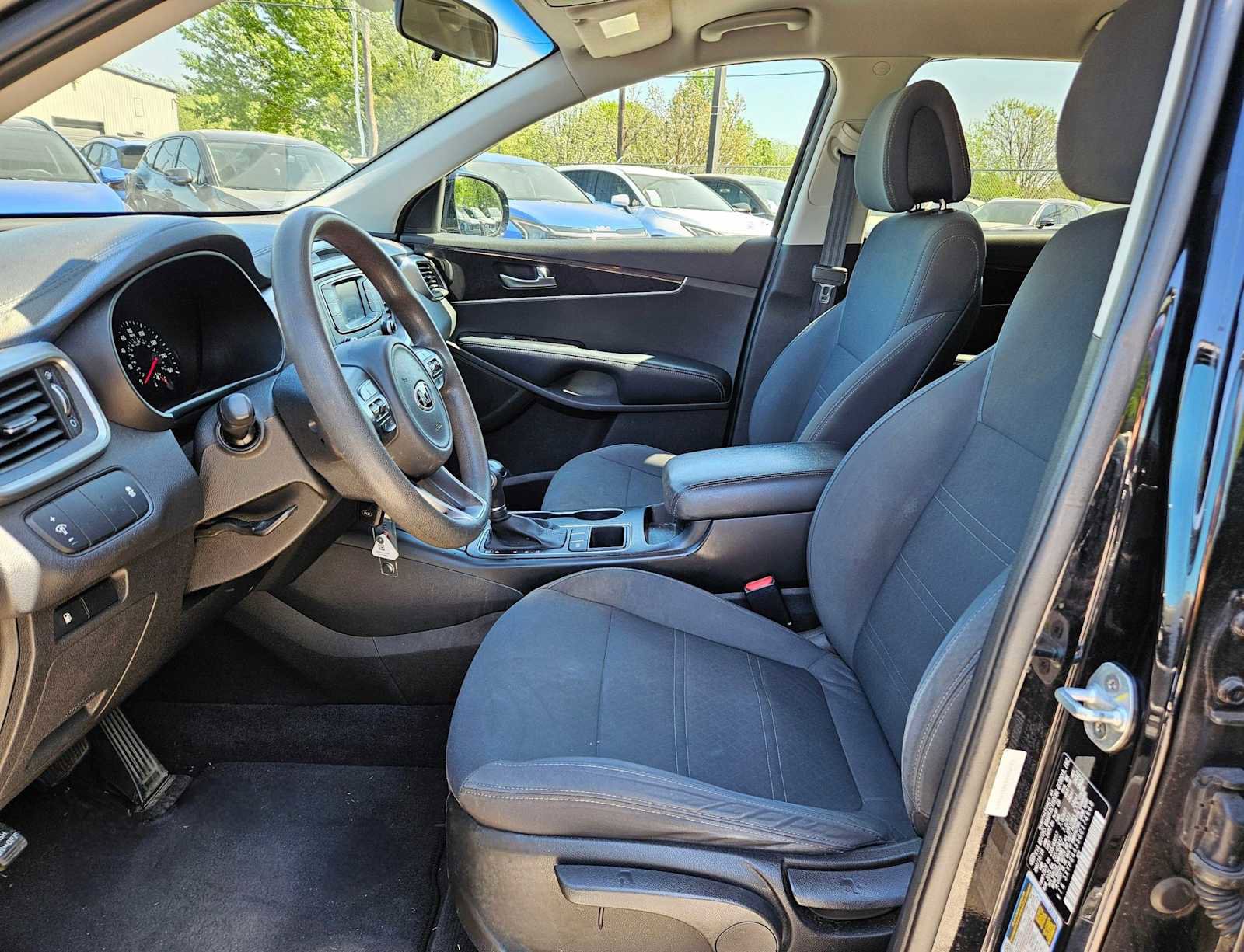 Used 2016 Kia Sorento LX image 16