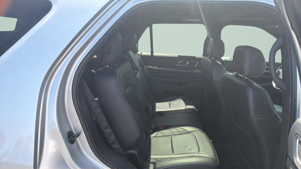Used 2017 Ford Explorer Platinum AWD/4WD image 35