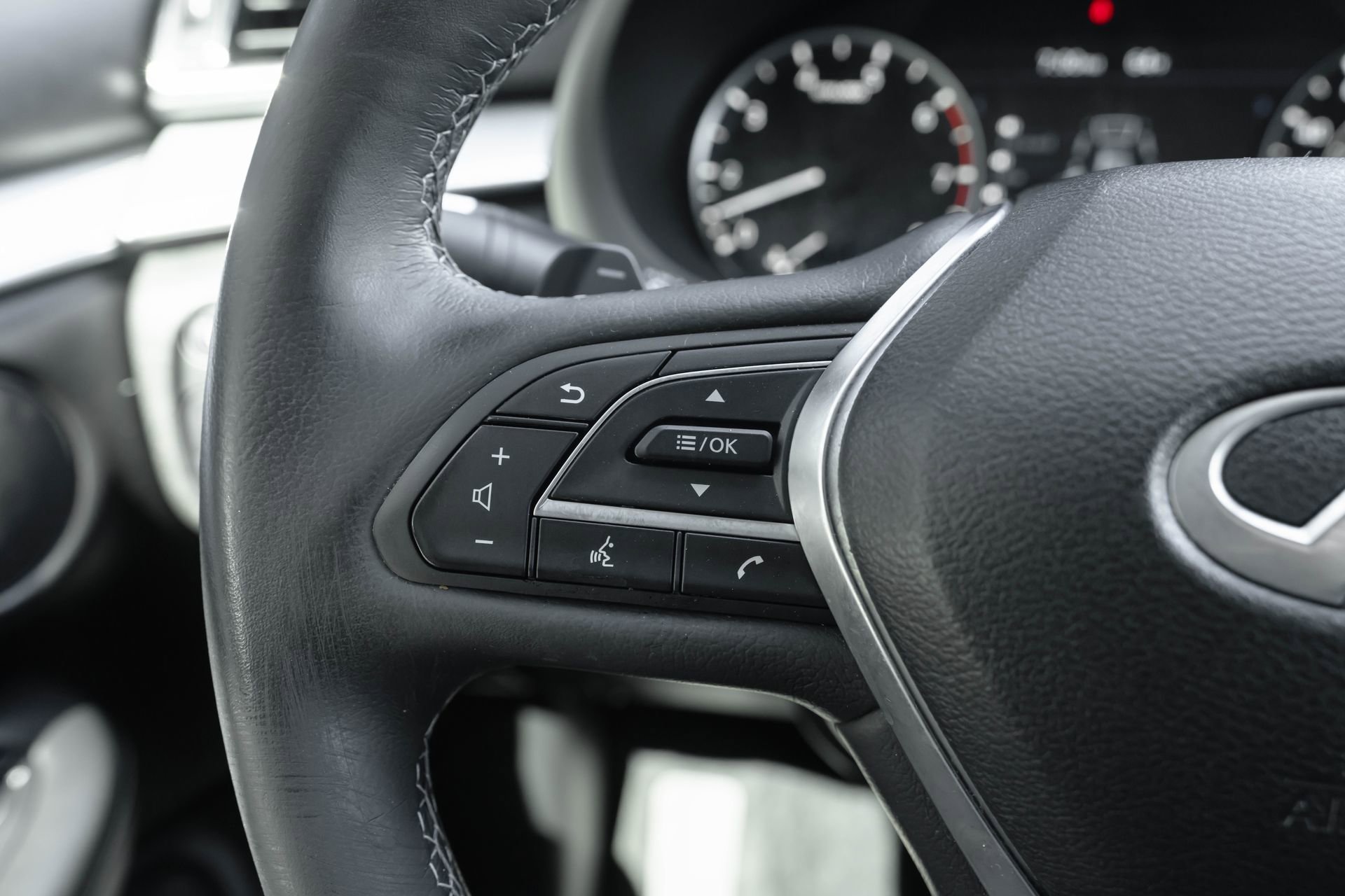 Certified 2021 INFINITI QX50 Luxe image 15