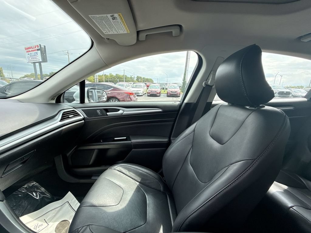 Used 2016 Ford Fusion Titanium AWD/4WD image 22