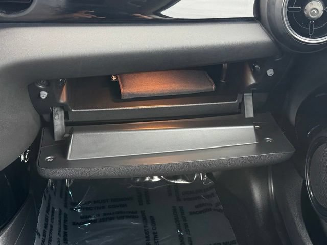 Certified 2024 MINI Cooper SE FWD image 25