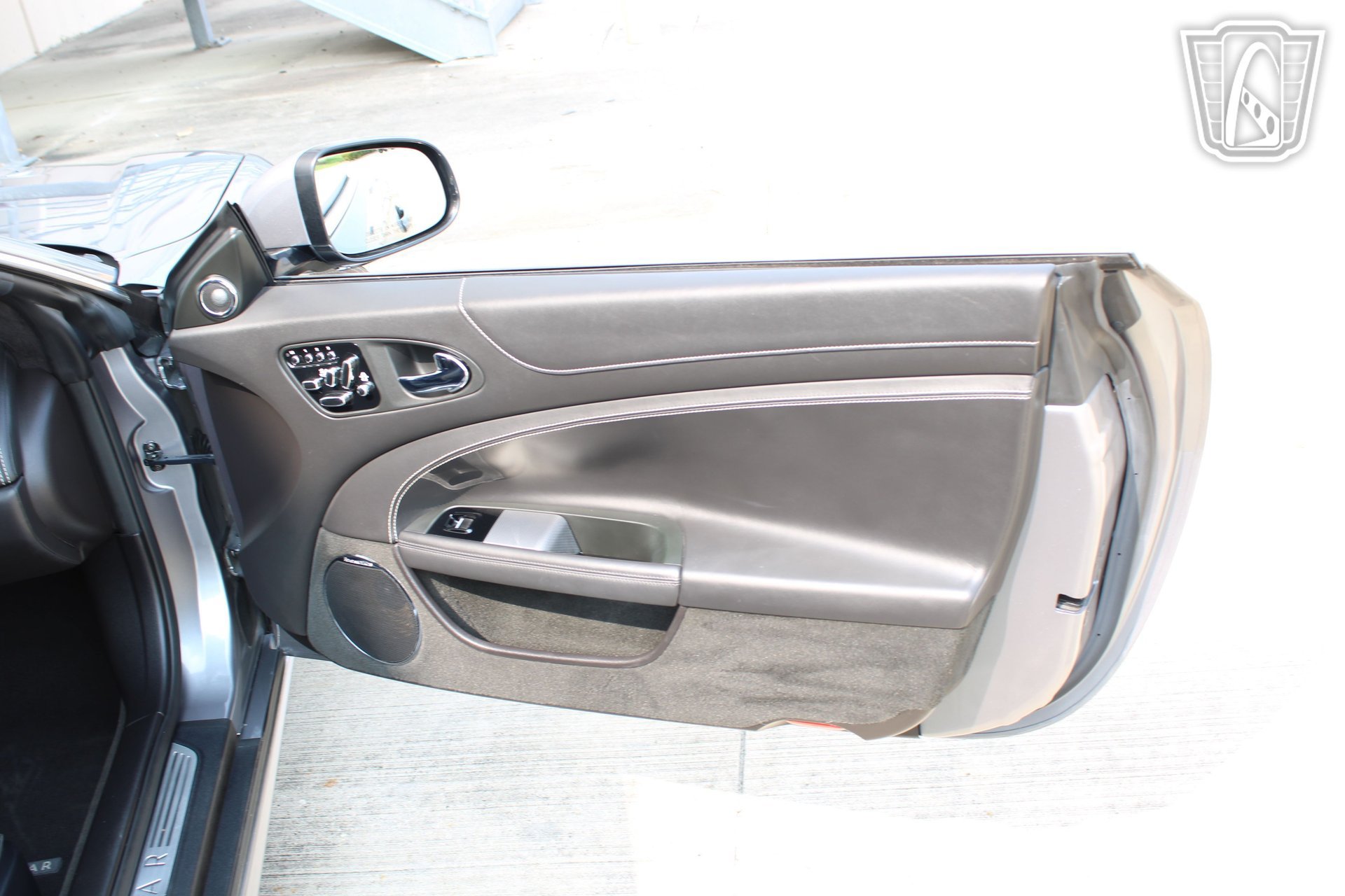 Used 2012 Jaguar XKR R RWD image 20