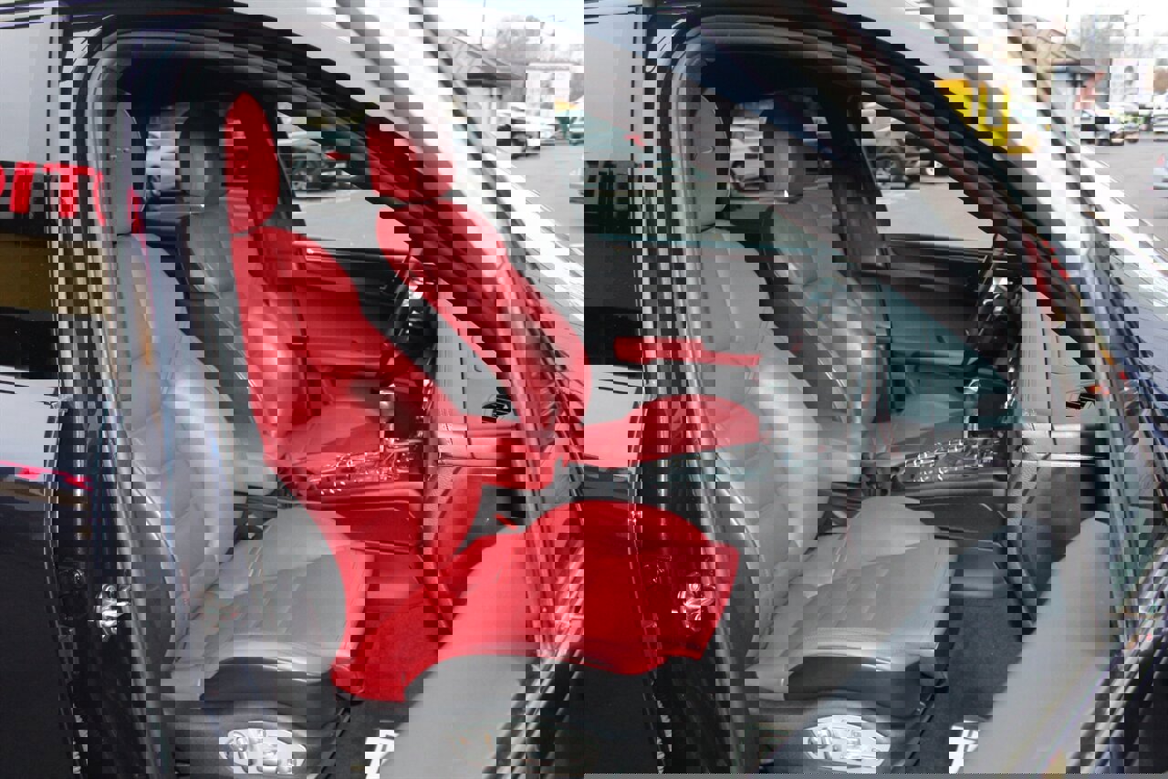 Used 2021 Porsche Macan GTS image 16