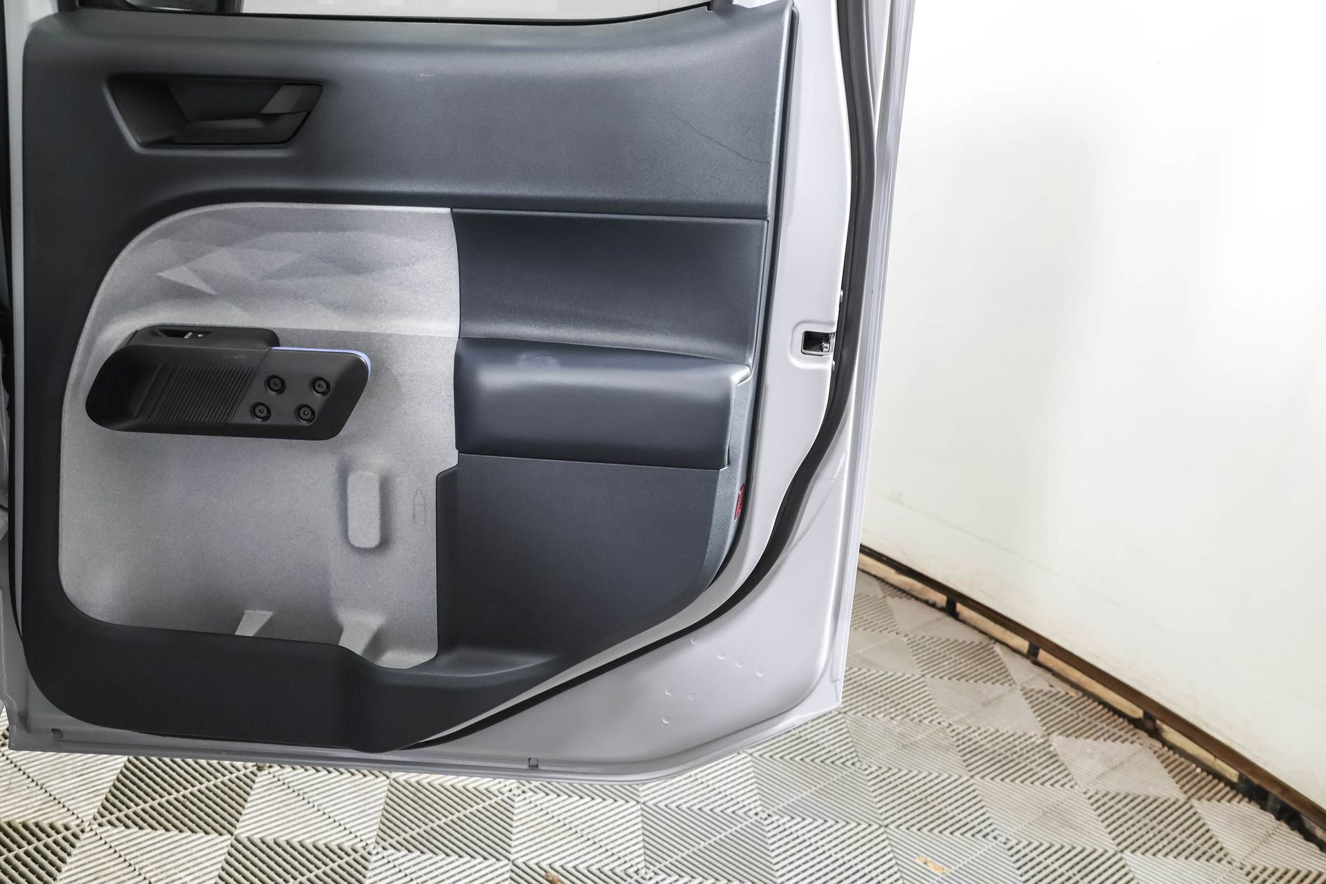 Used 2025 Ford Maverick XLT w/ Equipment Group 302A image 41