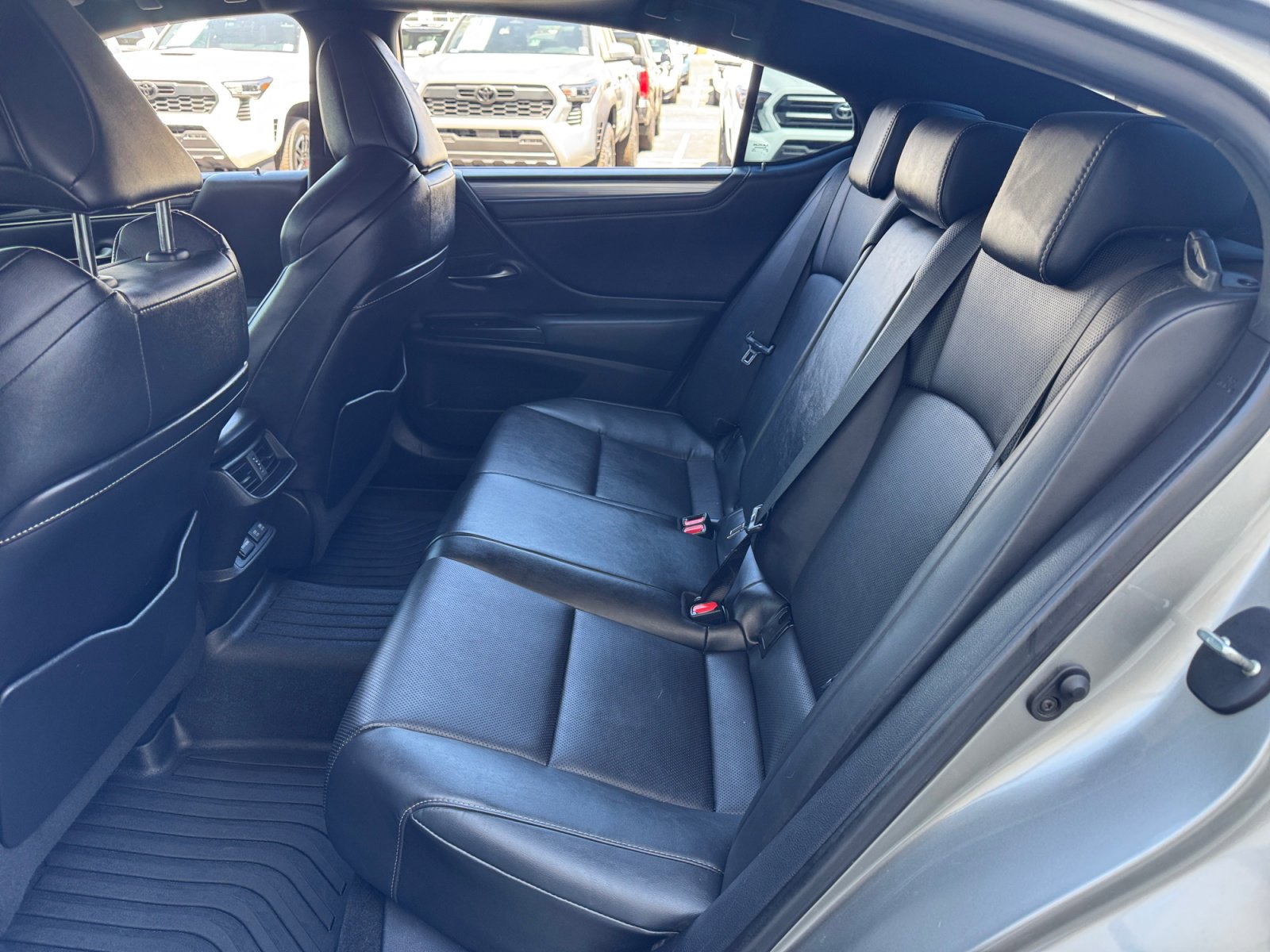 Used 2021 Lexus ES 350 F Sport w/ Accessory Package 2 FWD image 17