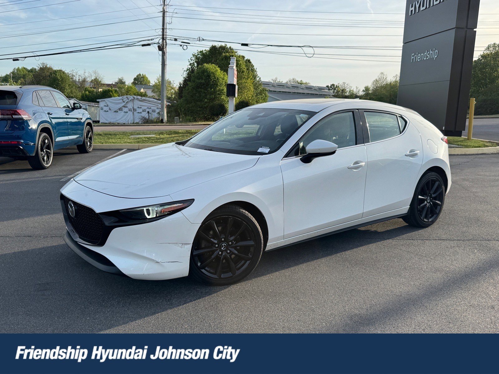 Used 2019 MAZDA MAZDA3 AWD Hatchback w/ Premium Pkg image 1