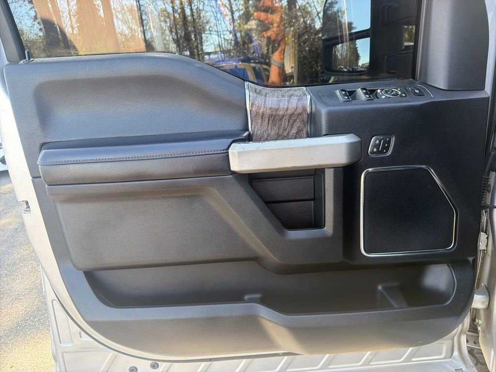 Used 2019 Ford F350 Lariat w/ Lariat Ultimate Package image 12