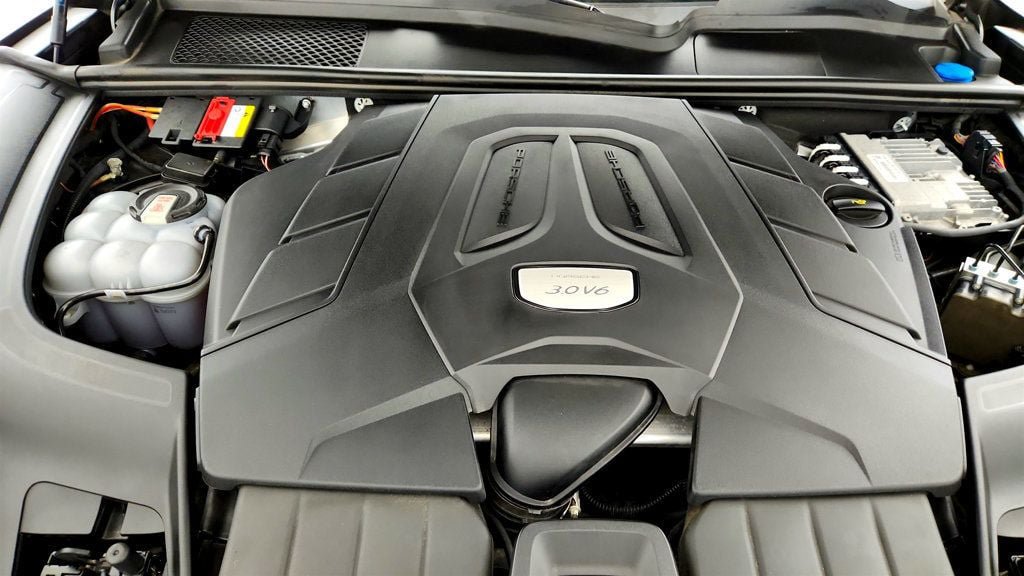 Used 2021 Porsche Cayenne AWD/4WD image 25