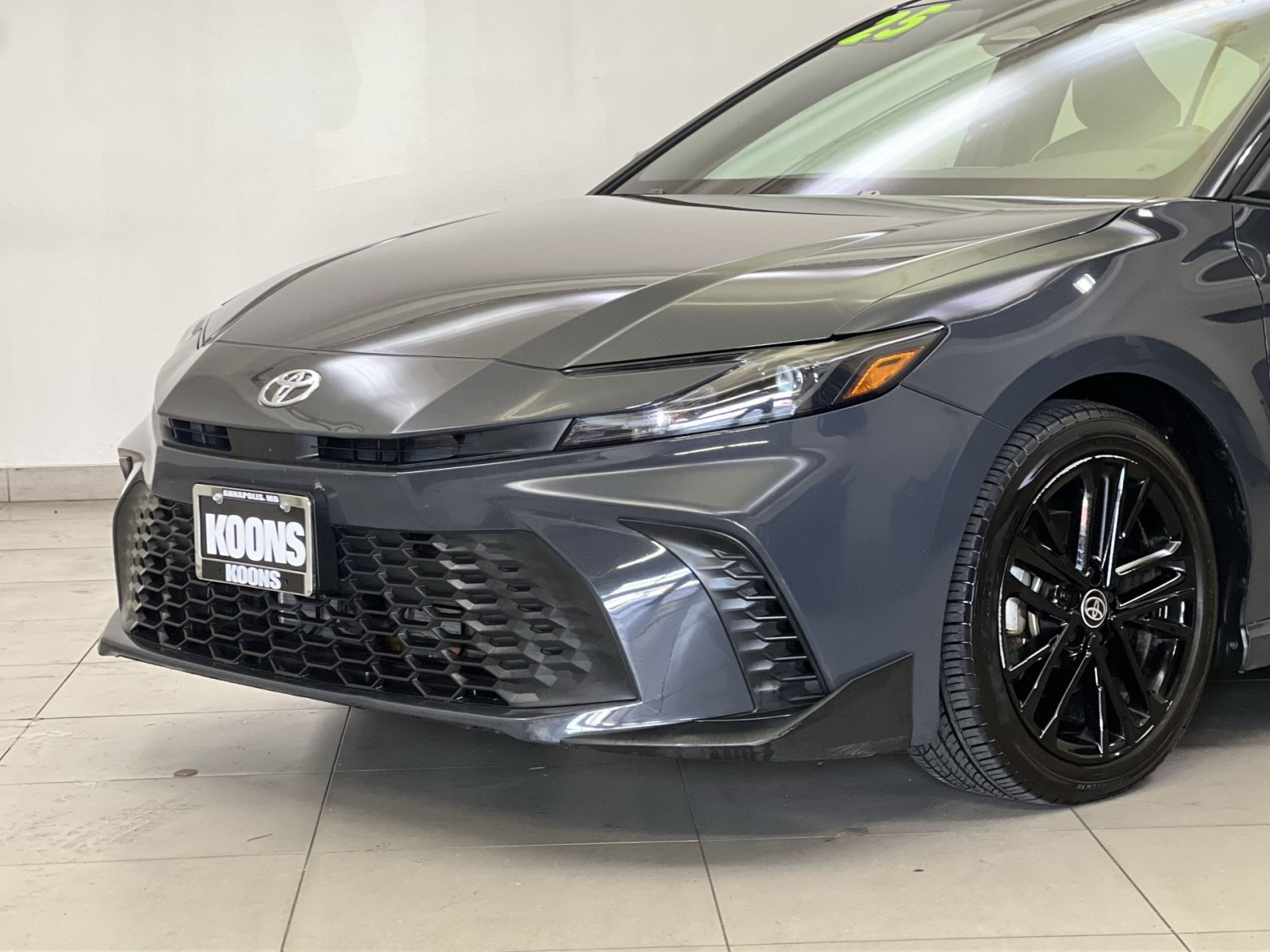 Used 2025 Toyota Camry SE FWD image 27