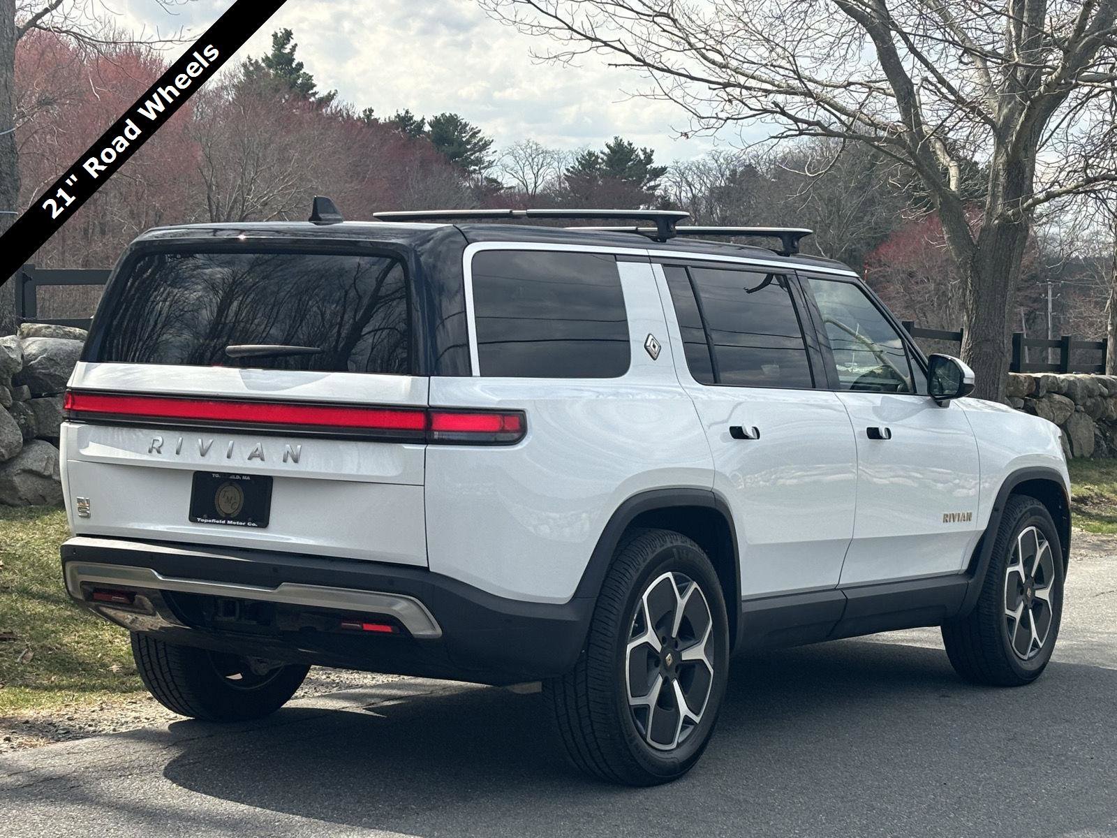 Used 2023 Rivian R1S Adventure image 4