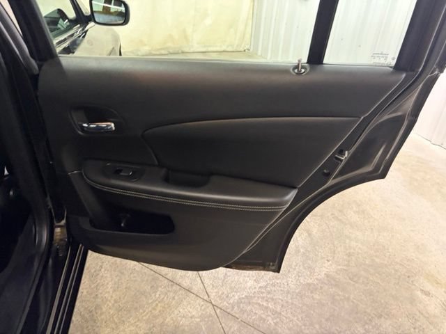 Used 2013 Chrysler 200 Limited FWD image 14