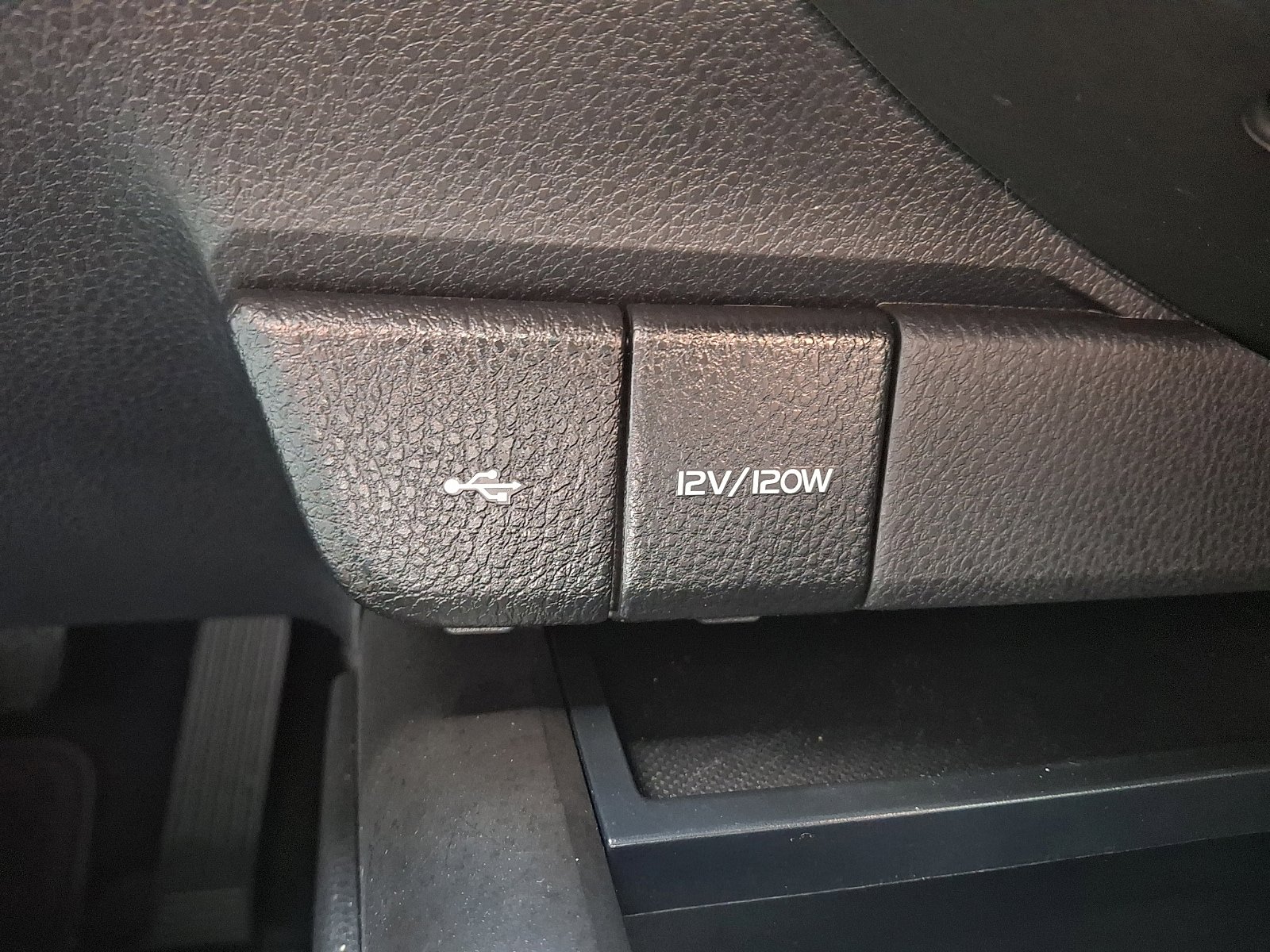 Used 2023 Toyota Camry SE FWD image 22