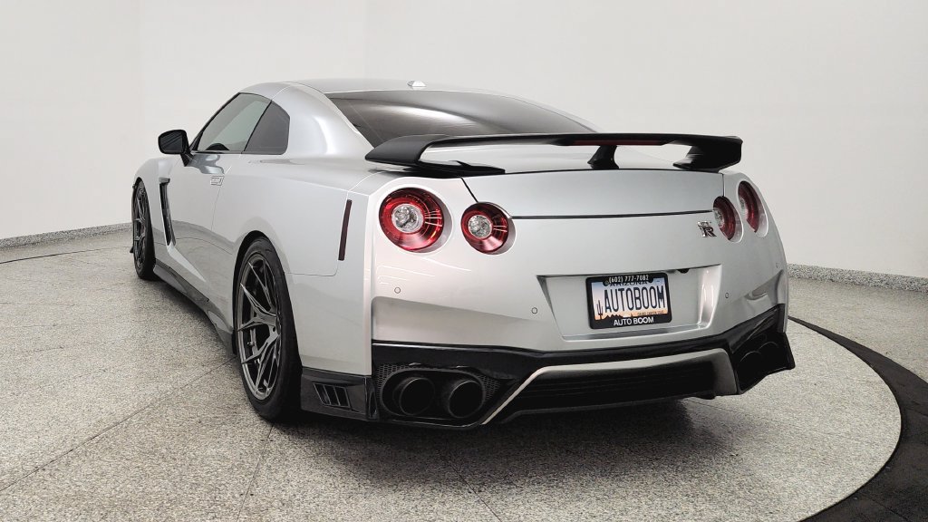Used 2020 Nissan GT-R Premium AWD/4WD image 4