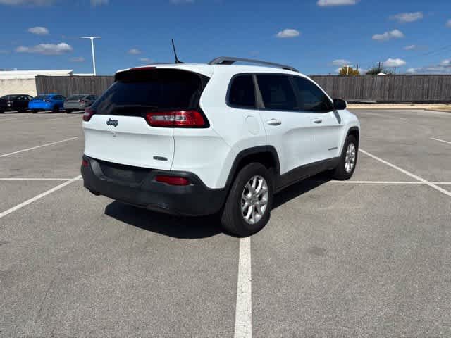 Used 2018 Jeep Cherokee Latitude FWD image 5