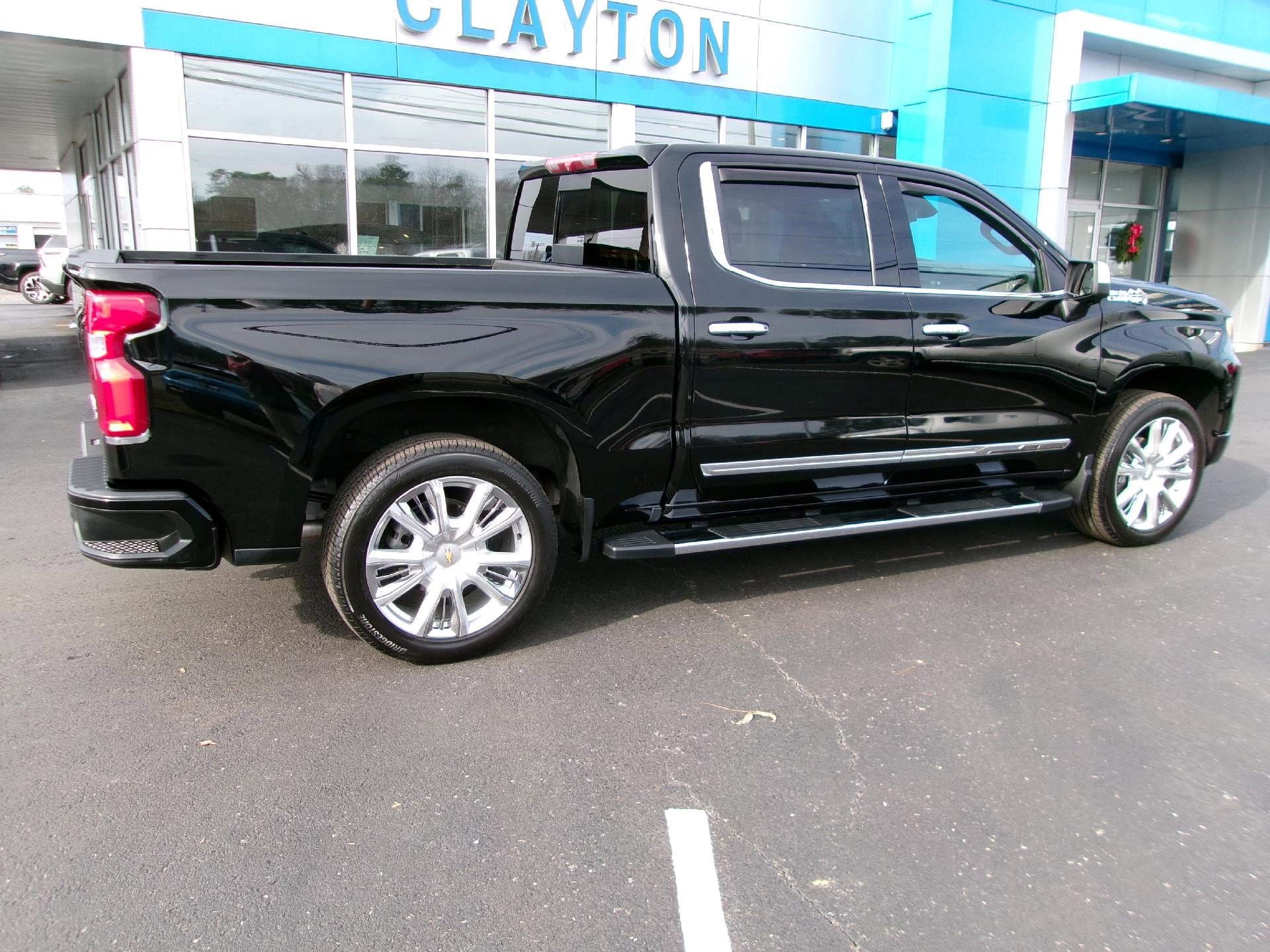 Certified 2022 Chevrolet Silverado 1500 High Country w/ High Country Premium Package image 3