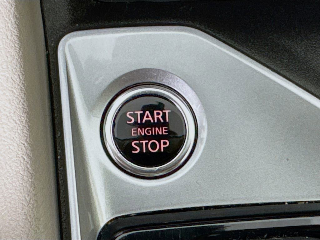 Used 2025 Nissan Altima 2.5 SV image 25