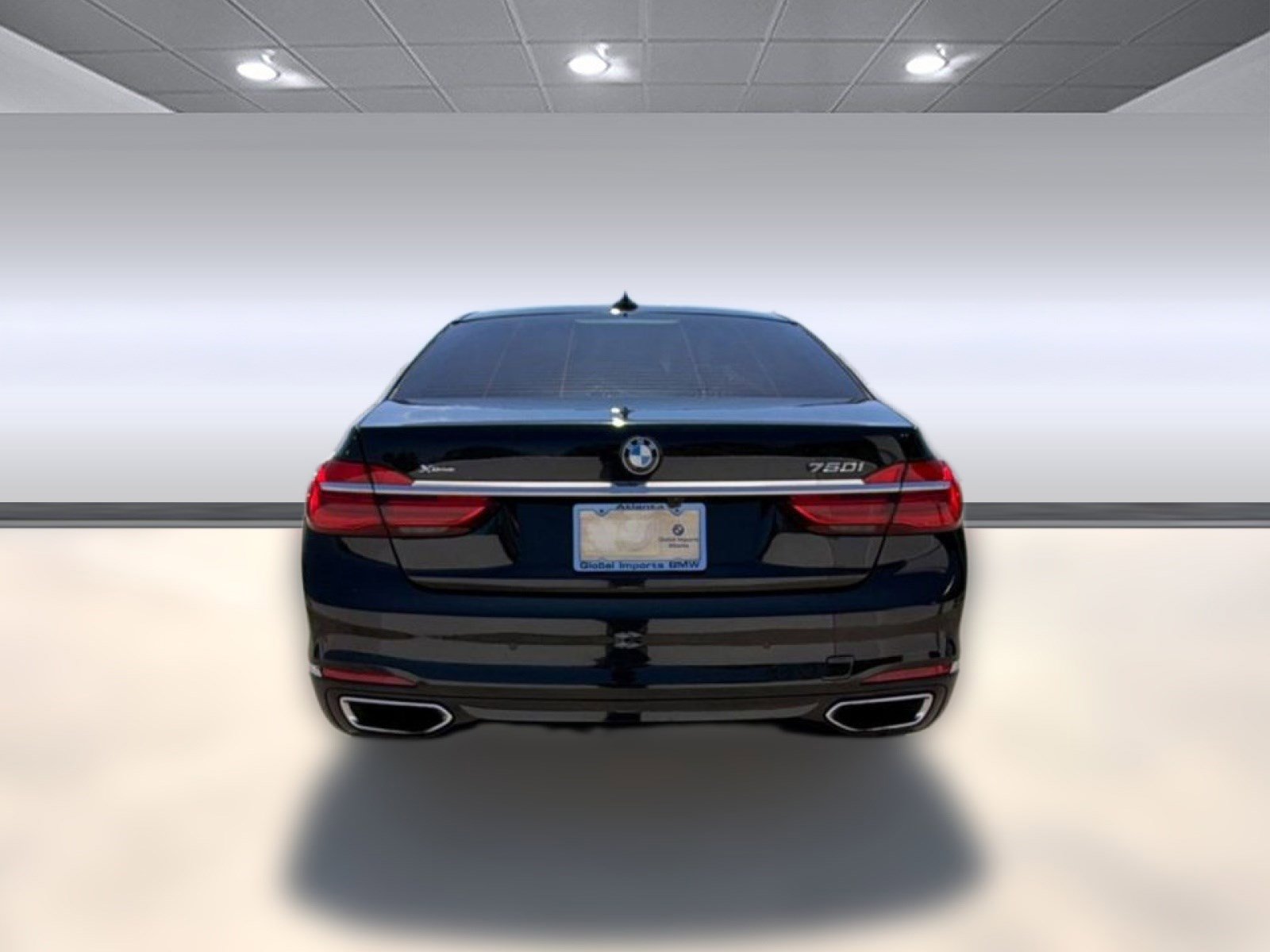 Used 2017 BMW 750i xDrive image 9