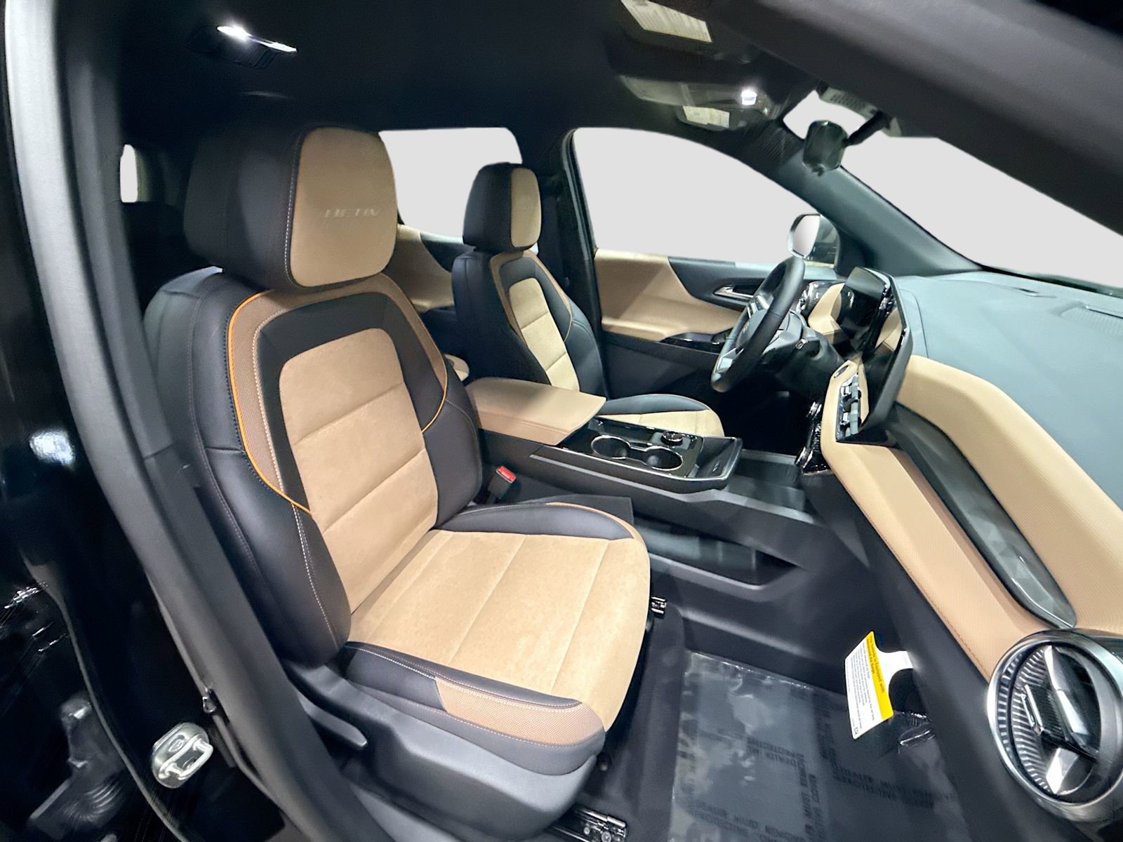 New 2026 Chevrolet Equinox ACTIV w/ Safety and Technology Package AWD/4WD image 32