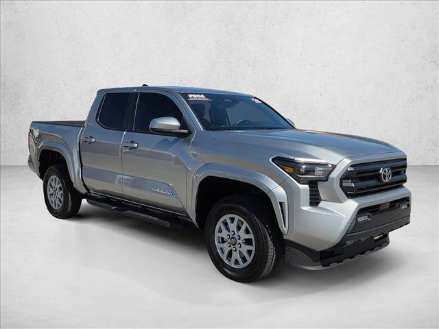 Certified 2025 Toyota Tacoma SR5 AWD/4WD image 3