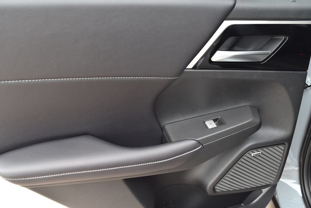 New 2026 Mitsubishi Outlander SE AWD/4WD image 12