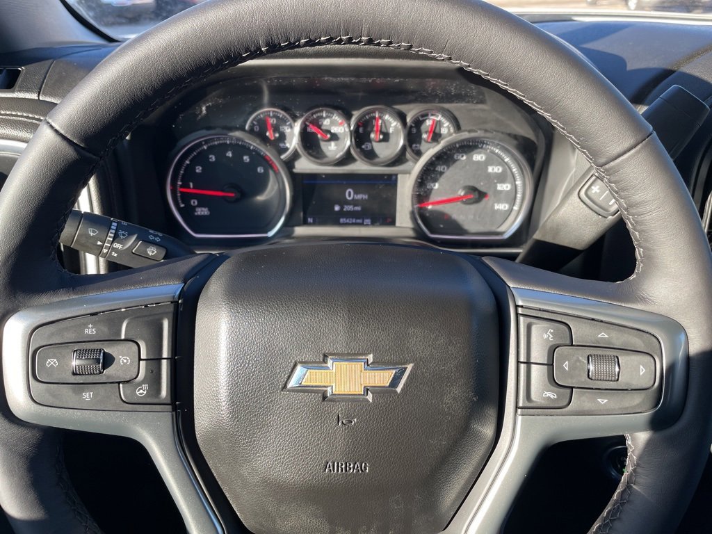 Used 2022 Chevrolet Silverado 2500 LT w/ Convenience Package image 5