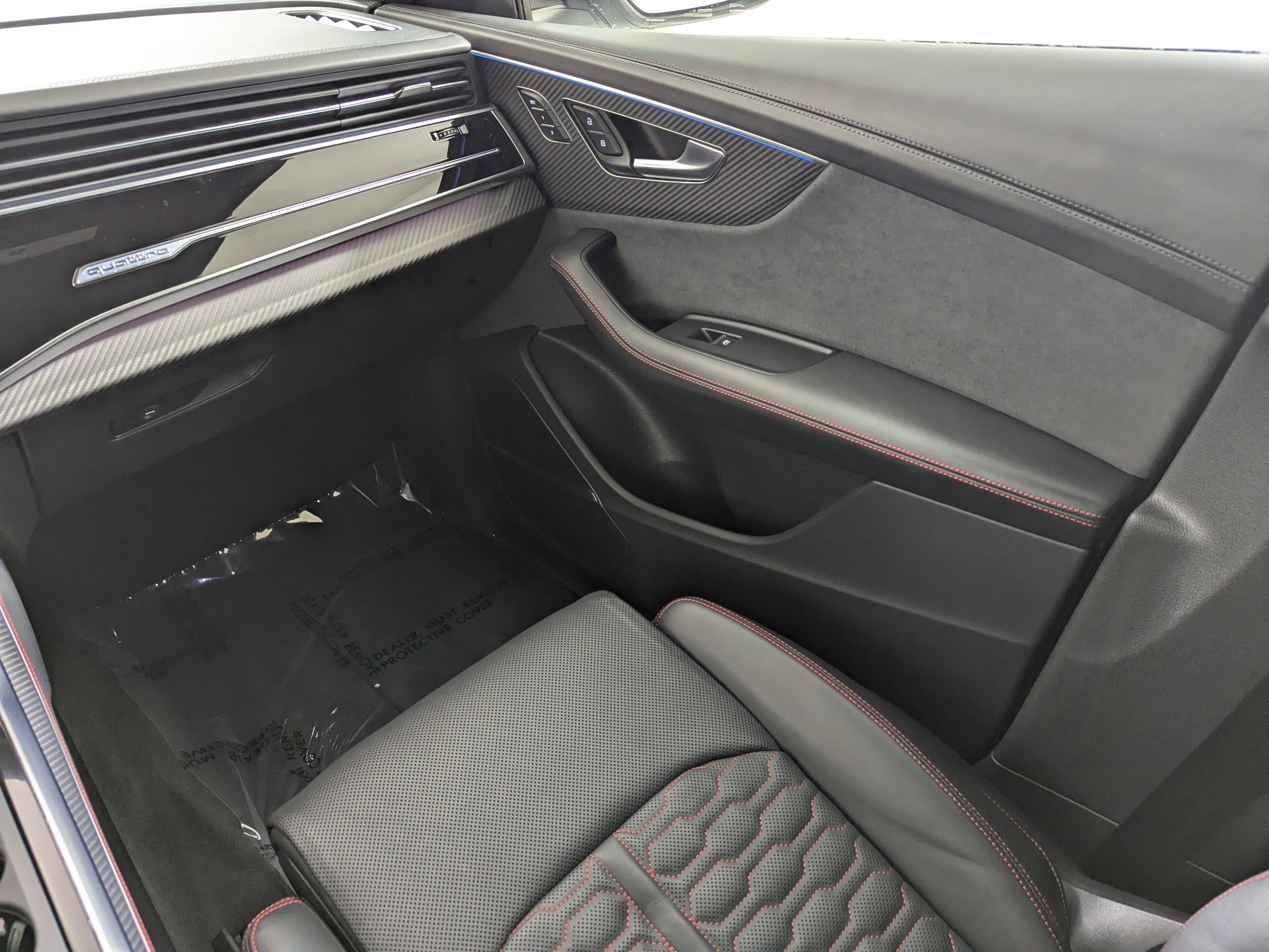 Certified 2024 Audi RS Q8 w/ Black Optic Package image 11