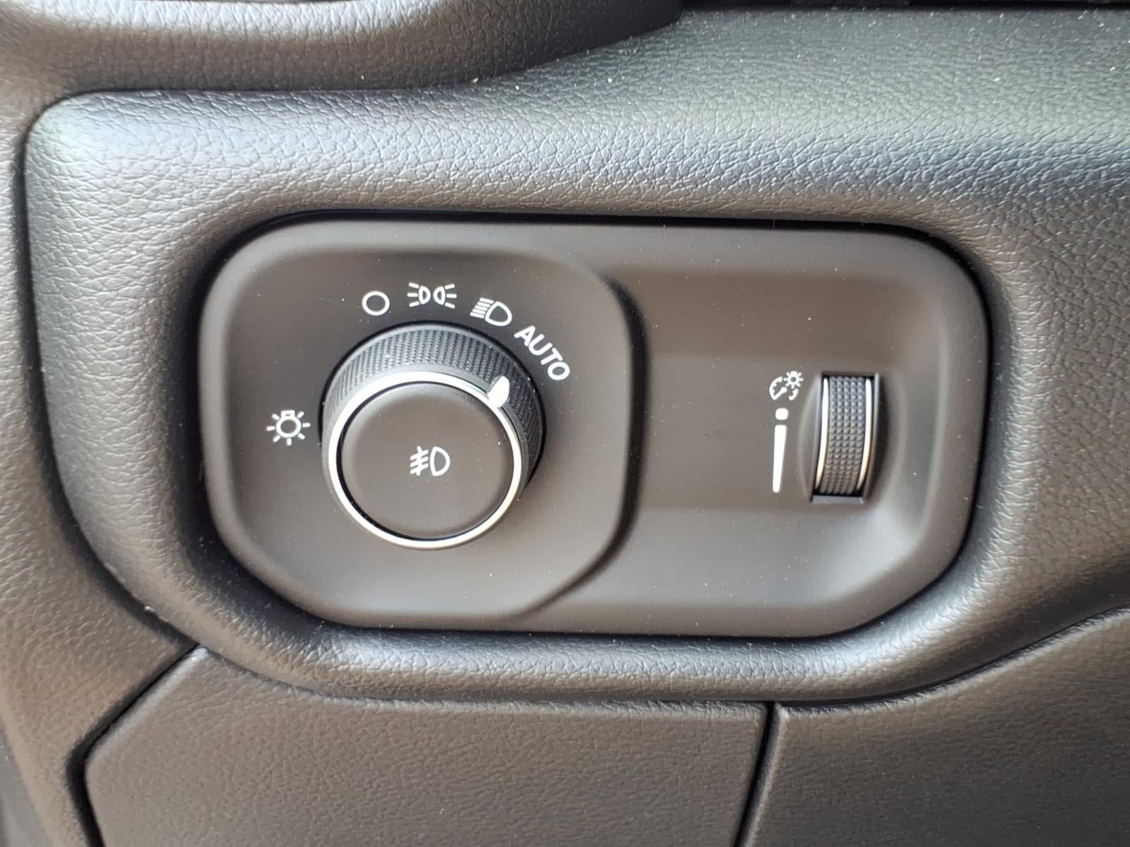 New 2026 RAM 3500 Tradesman image 15