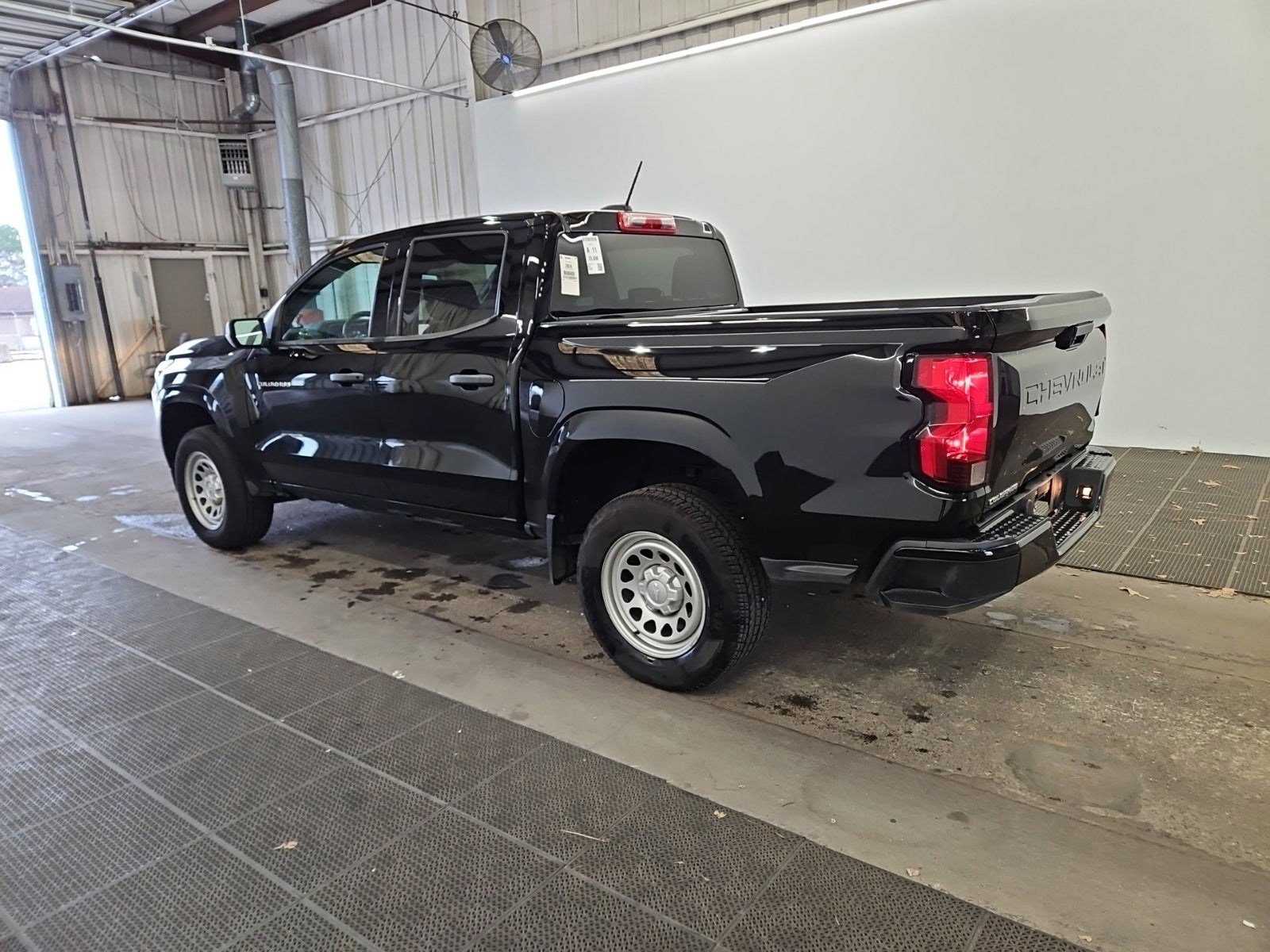 Used 2024 Chevrolet Colorado W/T image 6