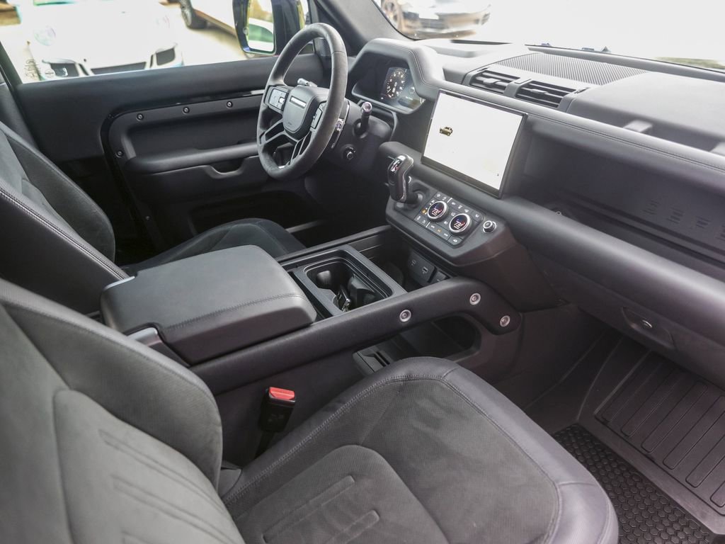 Used 2022 Land Rover Defender 90 V8 image 34