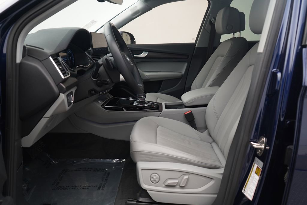 Used 2023 Audi Q5 2.0T Premium Plus w/ Premium Plus Package image 6