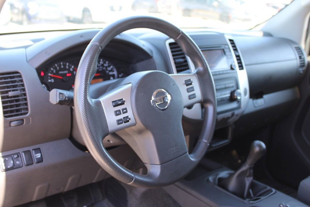 Used 2017 Nissan Frontier SV image 15