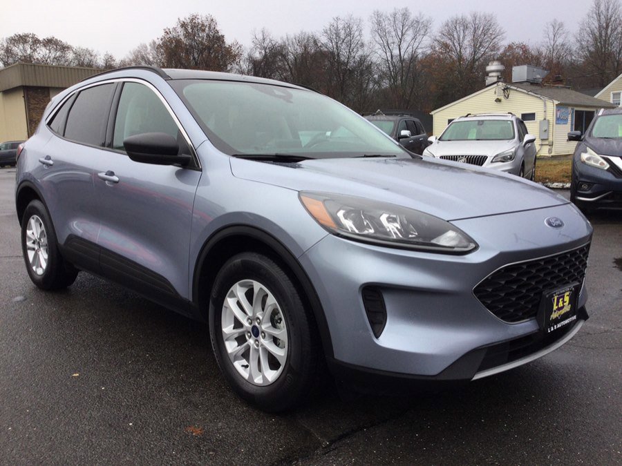 Used 2022 Ford Escape SE w/ Convenience Package image 3