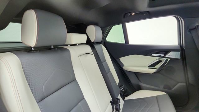 Used 2025 BMW X2 M35i image 25