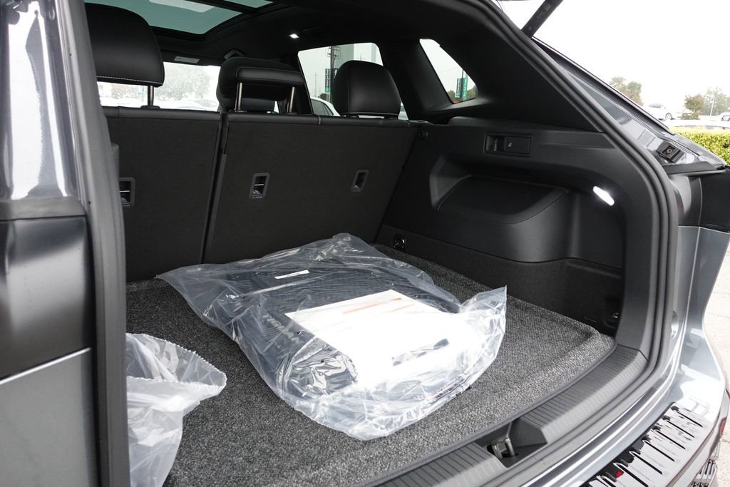 New 2026 Volkswagen Tiguan SE R-Line AWD/4WD image 28