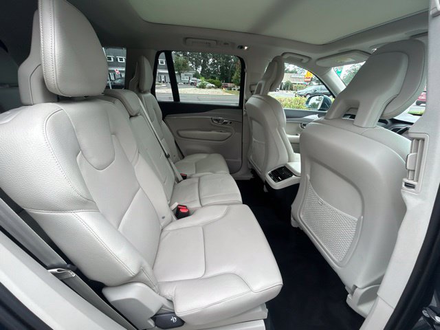 Used 2021 Volvo XC90 T5 Momentum w/ Climate Package AWD/4WD image 13