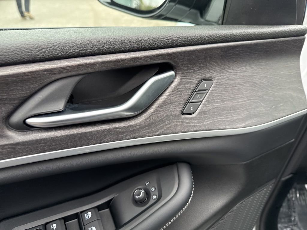 Certified 2023 Jeep Grand Cherokee L Limited image 22