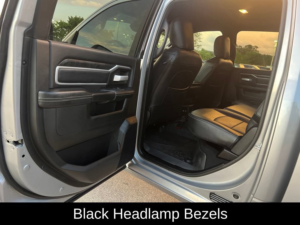 Certified 2023 RAM 3500 Big Horn w/ Night Edition AWD/4WD image 17