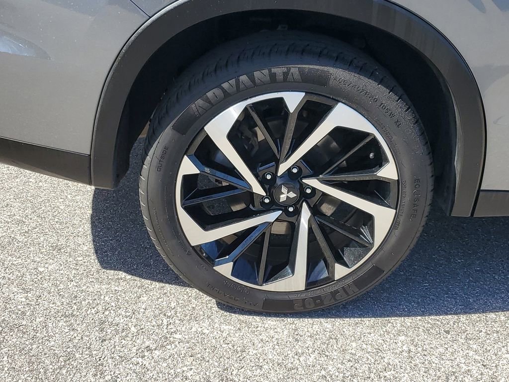 Used 2023 Mitsubishi Outlander SE image 5