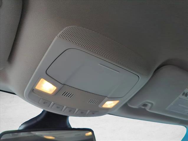 Used 2019 Ford Edge Titanium image 15