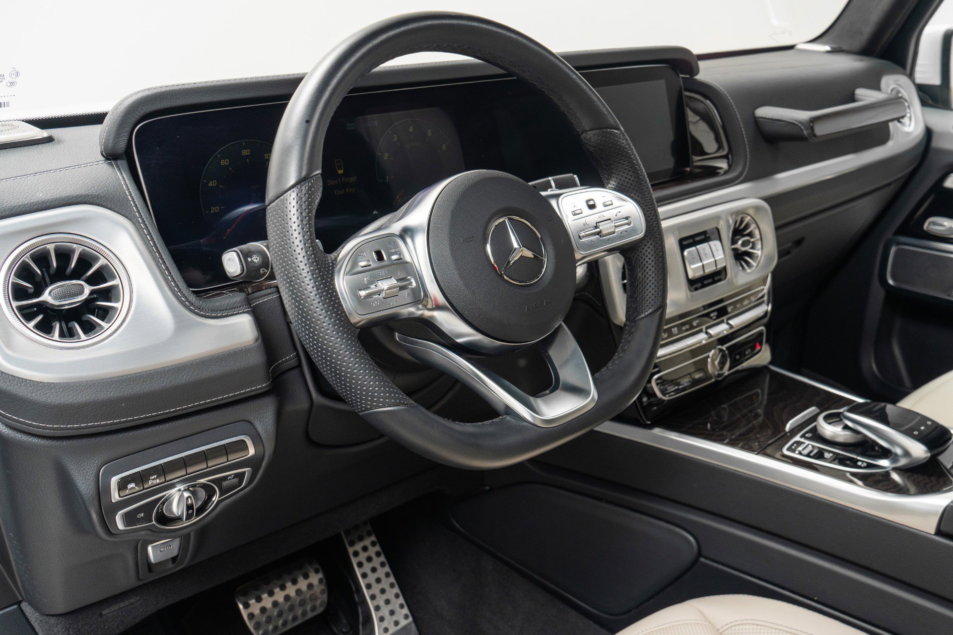 Used 2024 Mercedes-Benz G 550 image 13
