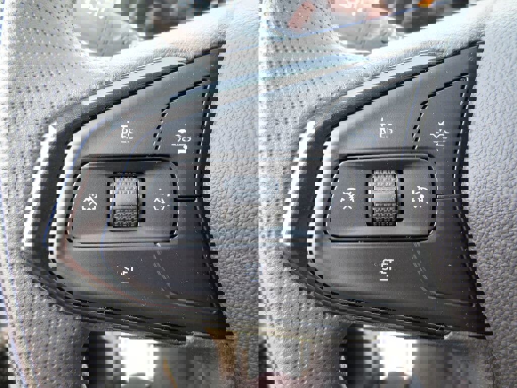 New 2026 Chevrolet Trax LT FWD image 24