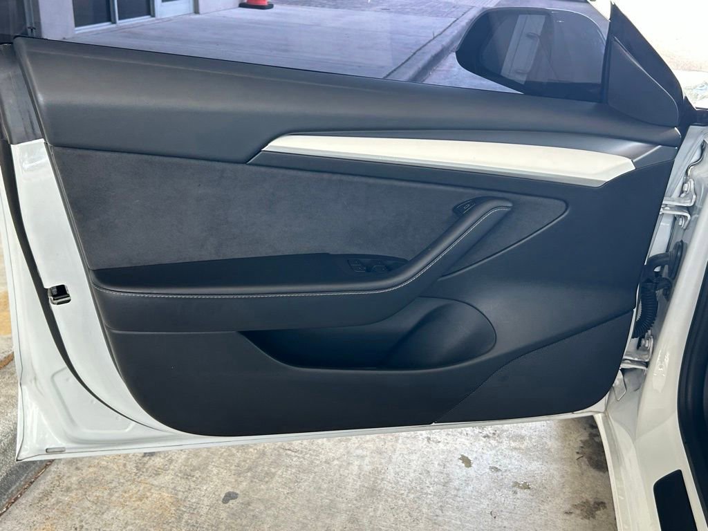 Used 2021 Tesla Model 3 Standard Range Plus RWD image 31