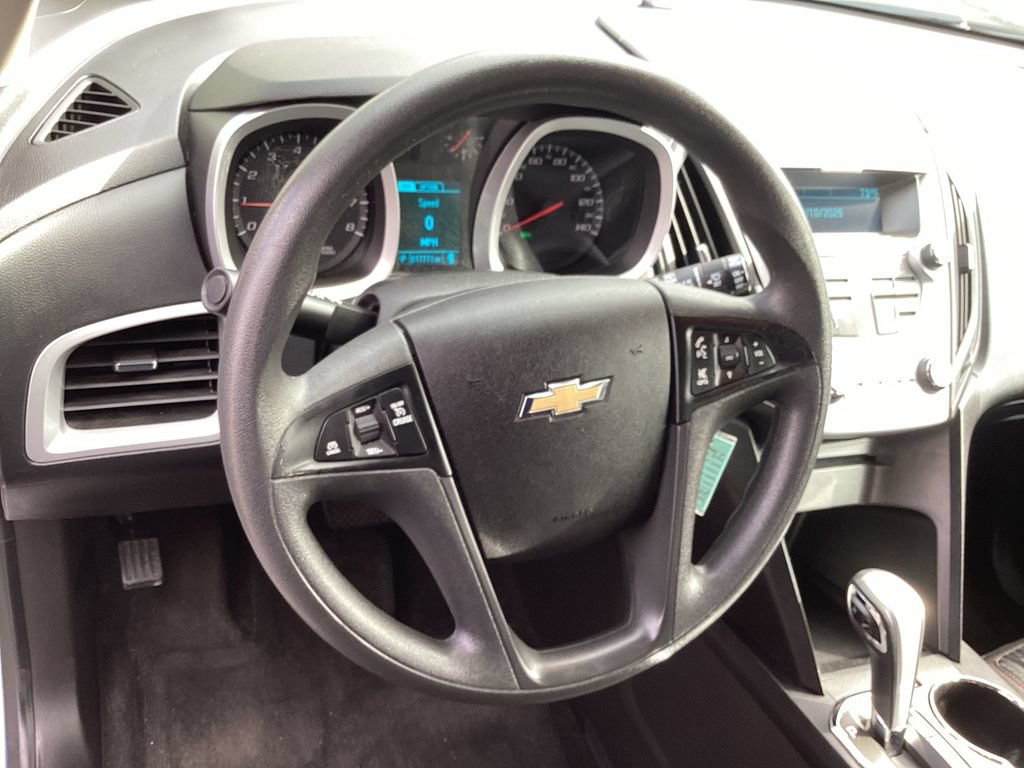 Used 2015 Chevrolet Equinox LS FWD image 16