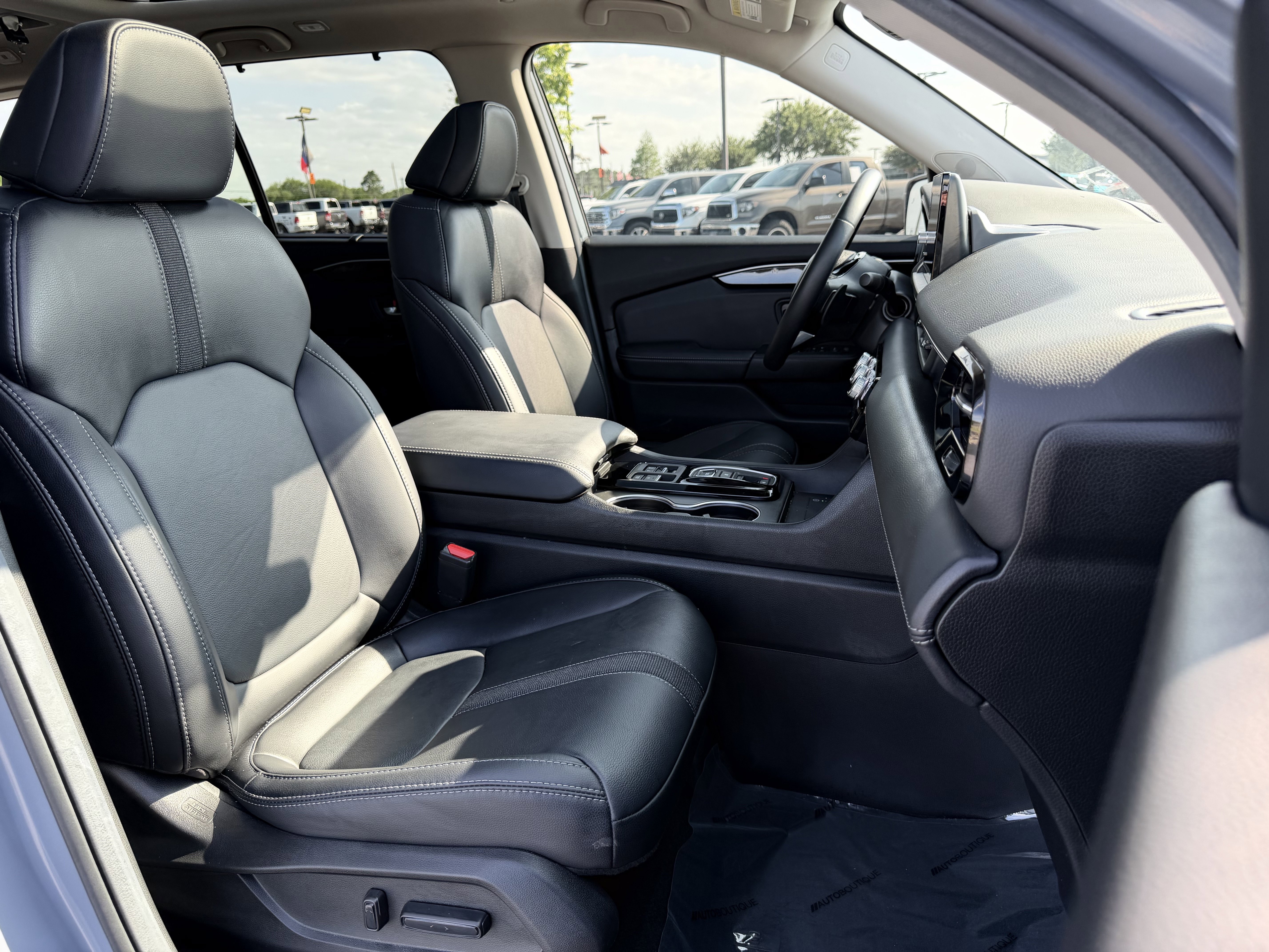 Used 2025 Honda Pilot Touring image 27